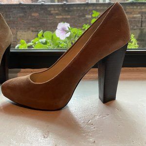 Calvin Klein suede pumps, NEW, 9M